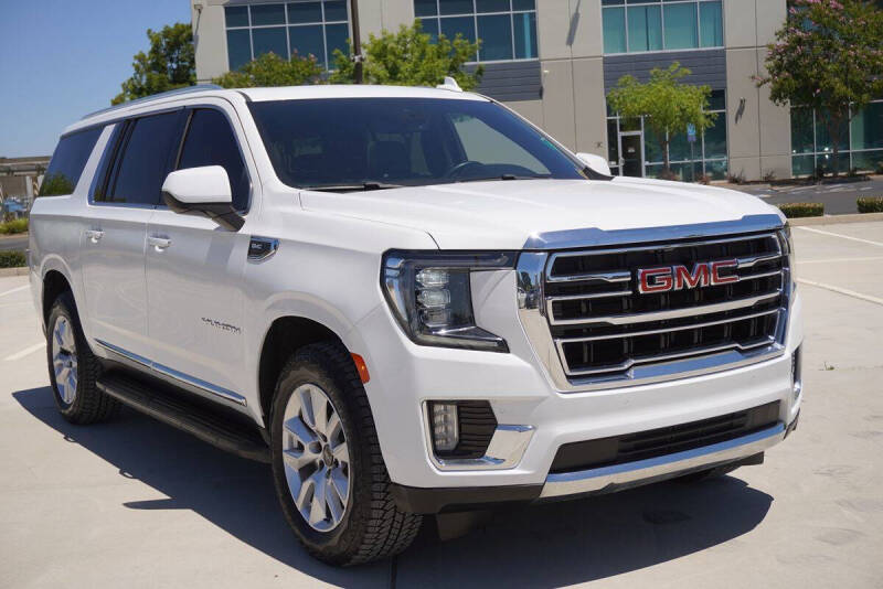 2023 GMC Yukon XL SLT