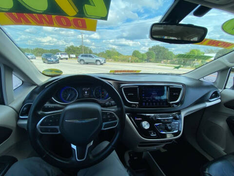 2017 Chrysler Pacifica Touring Plus