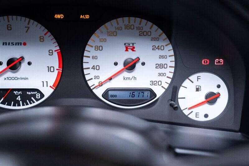 2000 Nissan GT-R