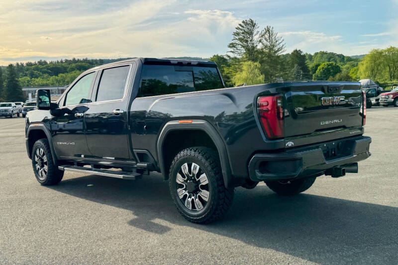 2024 GMC Sierra 3500HD Denali