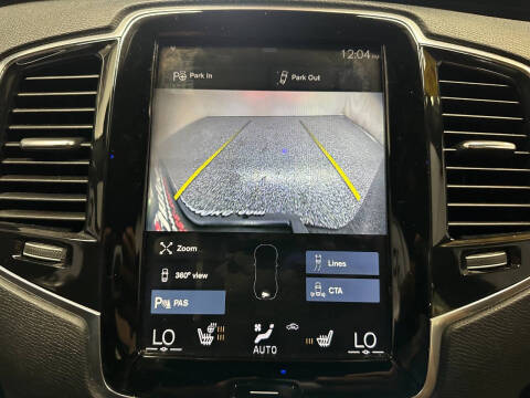 2018 Volvo XC90 T5 Momentum 5-Passenger