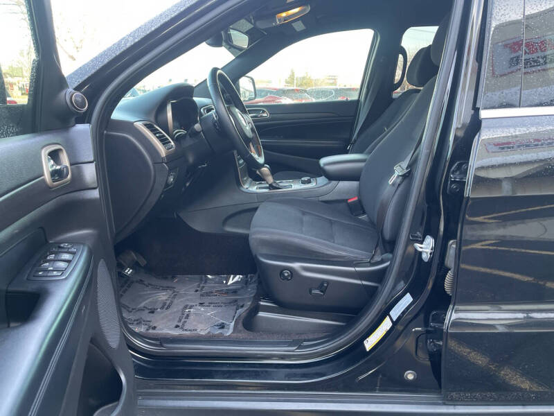 2017 Jeep Grand Cherokee Laredo