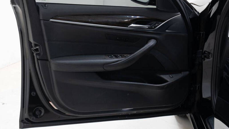 2017 BMW 5 Series 530i