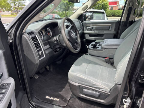 2016 RAM 1500 SLT