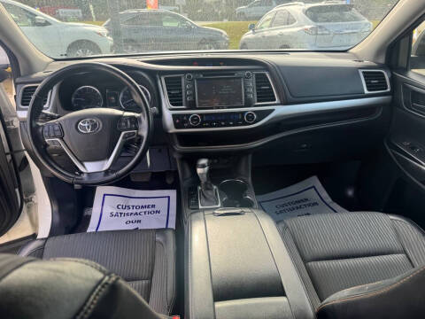 2018 Toyota Highlander LE