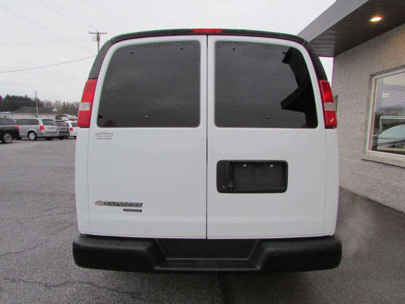 2015 Chevrolet Express LS 2500