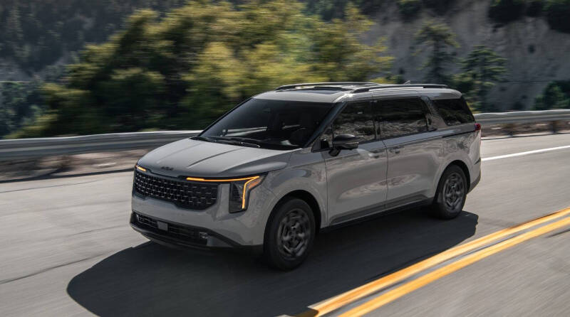2025 Kia Carnival LX