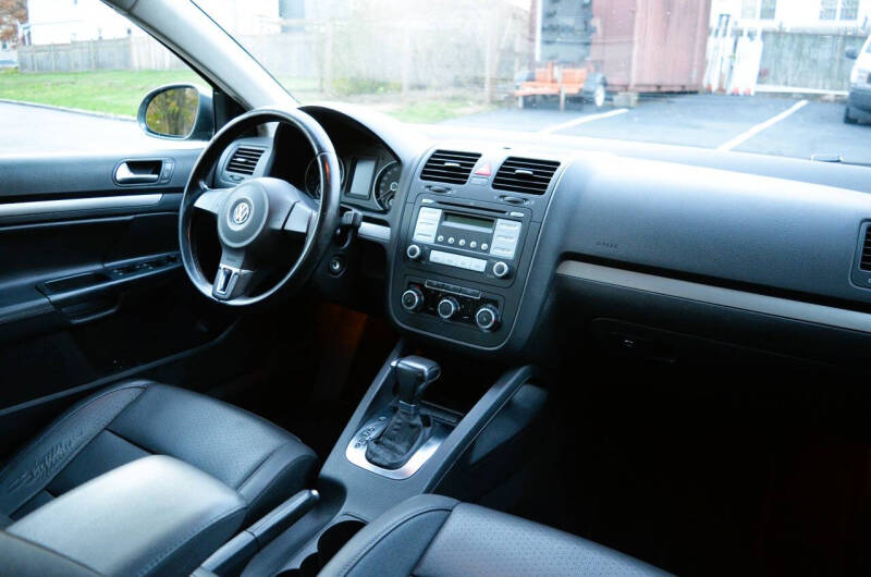 2010 Volkswagen Jetta SEL PZEV