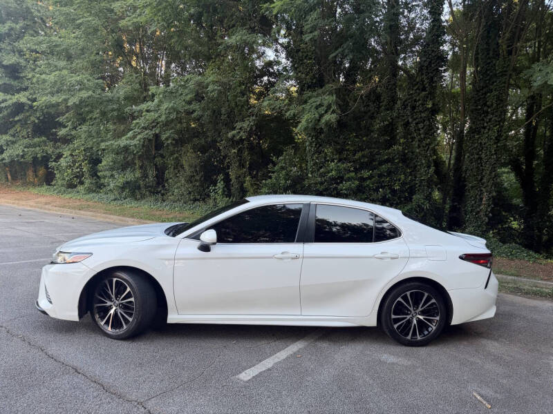 2018 Toyota Camry SE