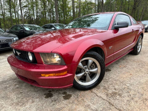 2006 Ford Mustang for sale at Gwinnett Luxury Motors in Buford GA