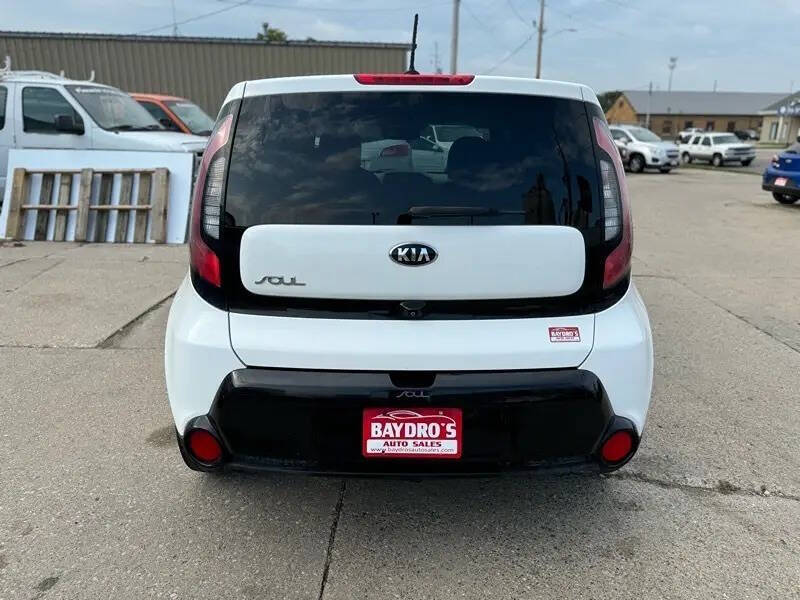 2016 Kia Soul +