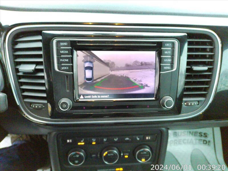 2016 Volkswagen Beetle 1.8T Dune PZEV