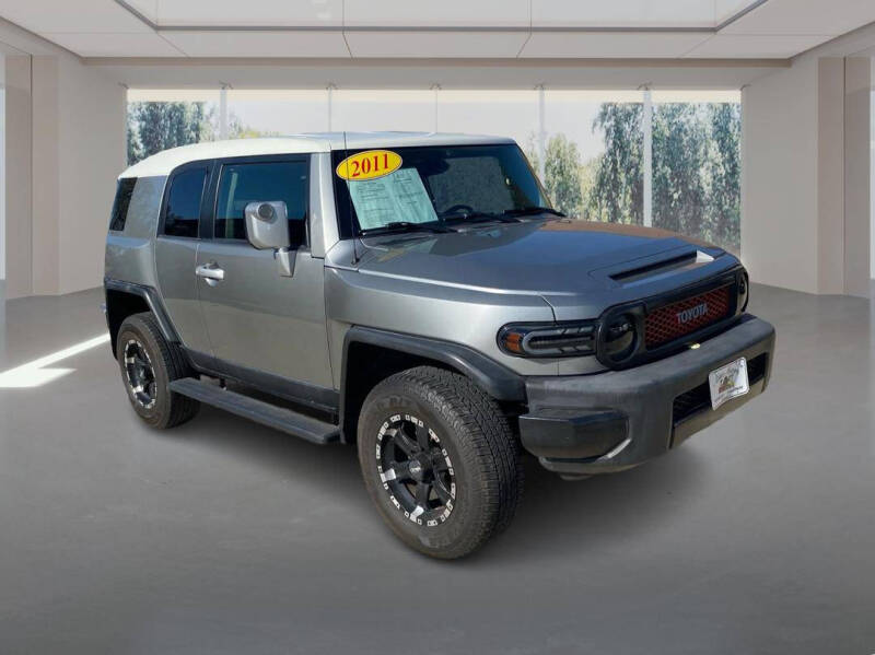 2011 Toyota FJ Cruiser Base's photo
