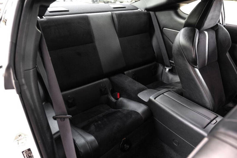 2025 Toyota GR86 Premium
