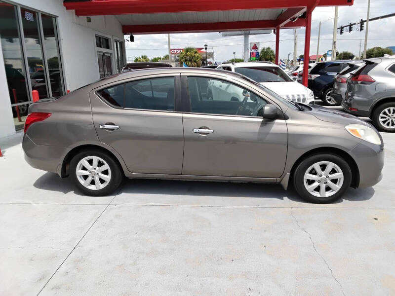 2012 Nissan Versa 1.6 S