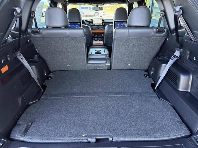 2023 Mitsubishi Outlander PHEV SEL