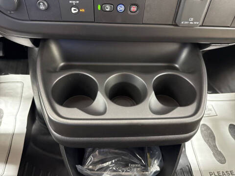 2025 Chevrolet Express 2500