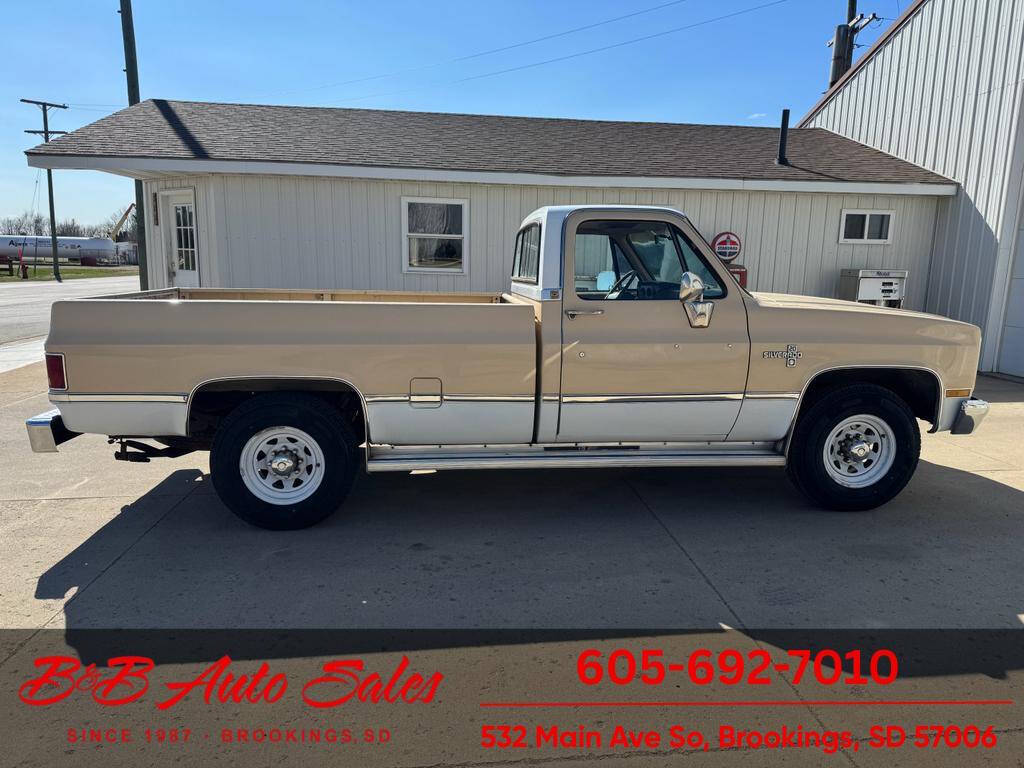 1987 Chevrolet R/V 20 Series 24