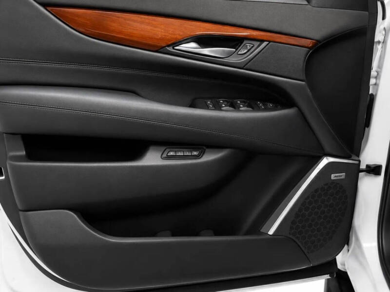 2017 Cadillac Escalade Luxury