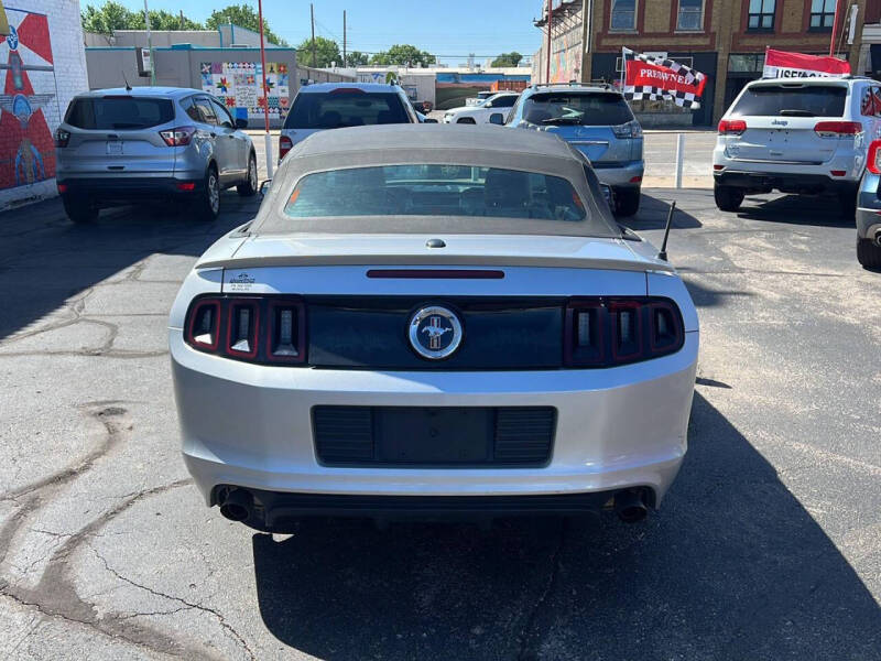 2014 Ford Mustang V6
