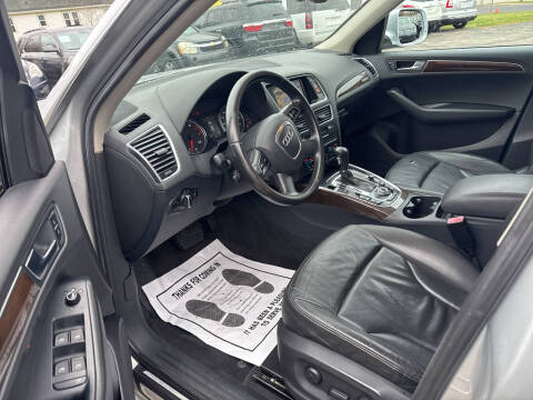2011 Audi Q5 2.0T quattro Premium Plus