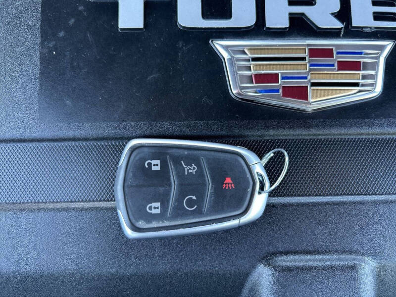 2022 Cadillac XT4 Premium Luxury