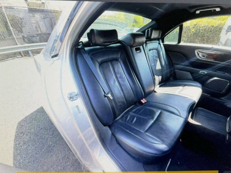 2017 Lincoln Continental Livery