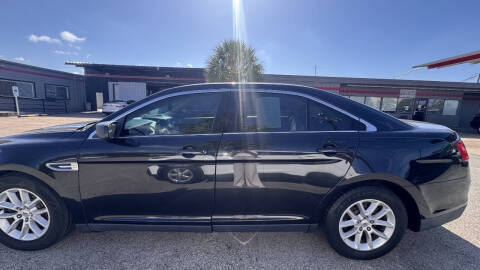 2013 Ford Taurus SE
