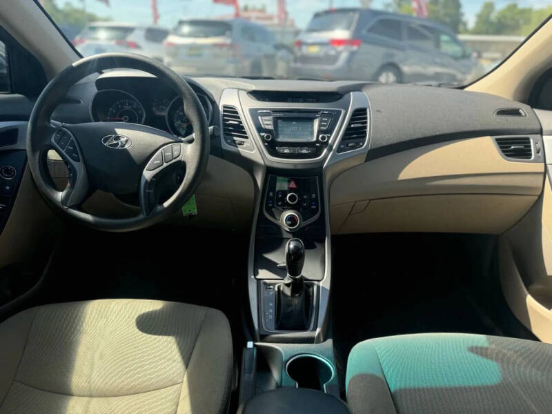 2016 Hyundai Elantra