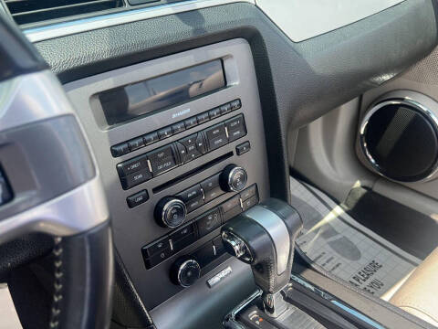 2011 Ford Mustang V6 Premium