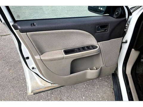 2009 Ford Taurus SE
