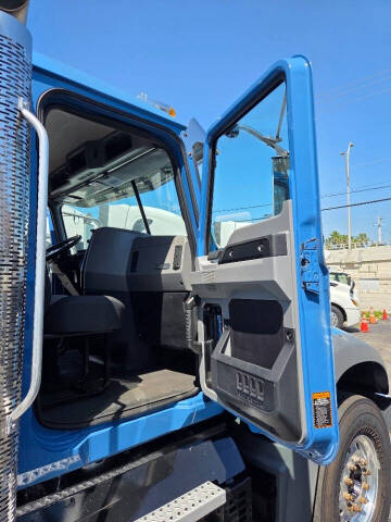 2019 Mack Granite 84FR