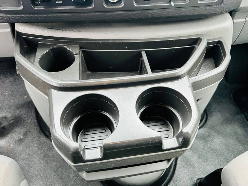 2010 Ford E-Series E-350 SD