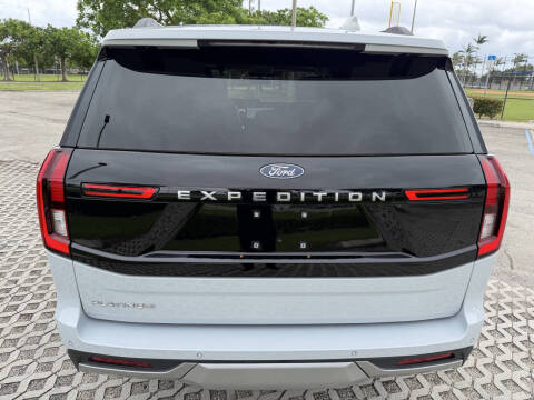 2025 Ford Expedition Platinum