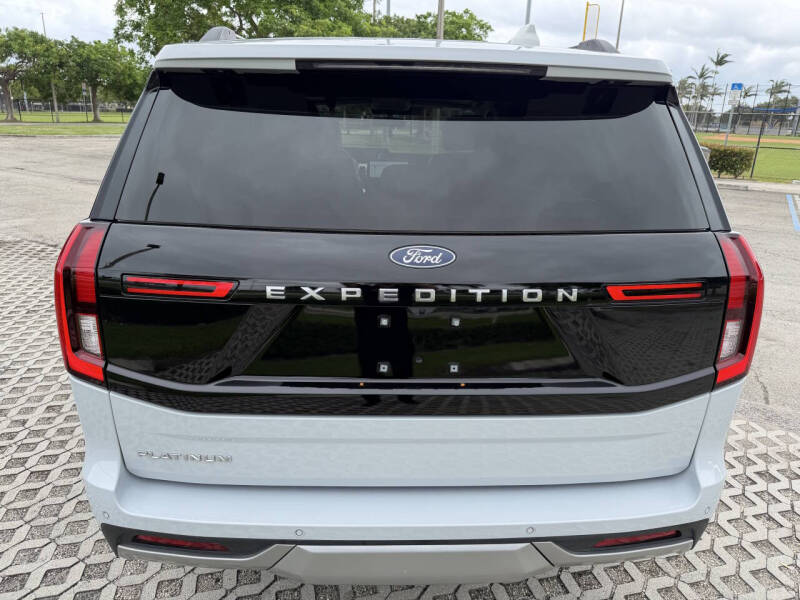 2025 Ford Expedition Platinum