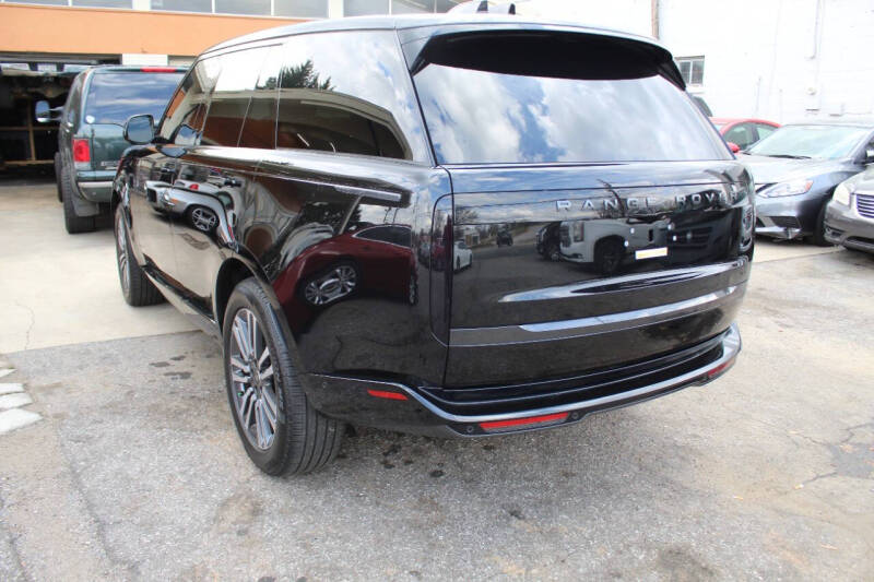 2025 Land Rover Range Rover P530 SE