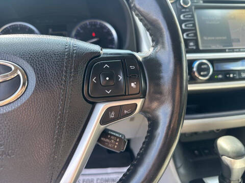 2019 Toyota Highlander Limited Platinum