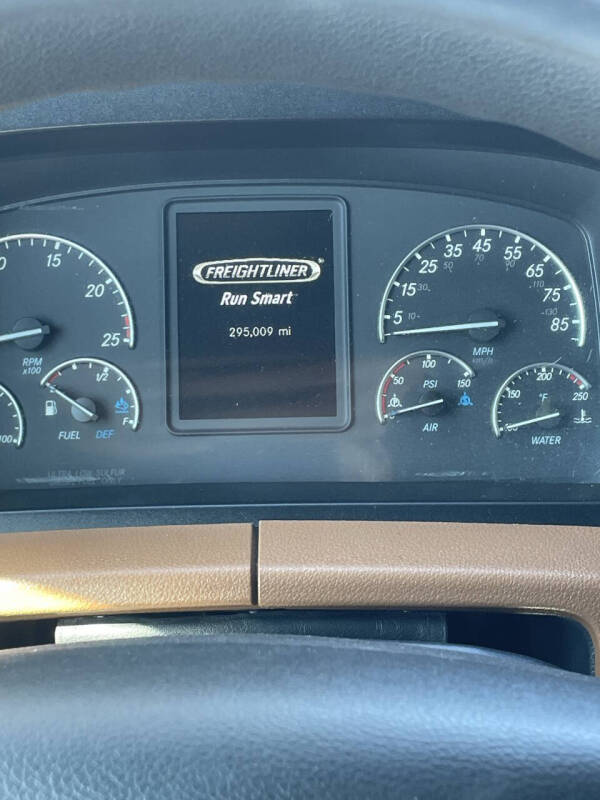 2022 Freightliner Cascadia