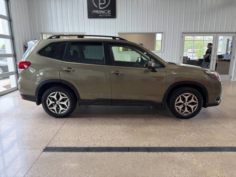 2022 Subaru Forester Premium