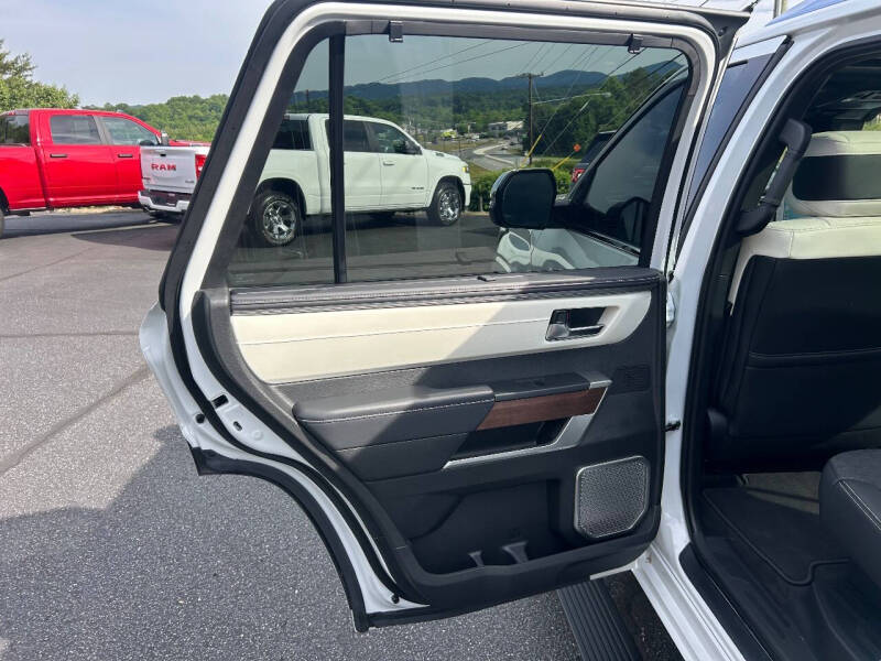 2025 Toyota Sequoia Capstone