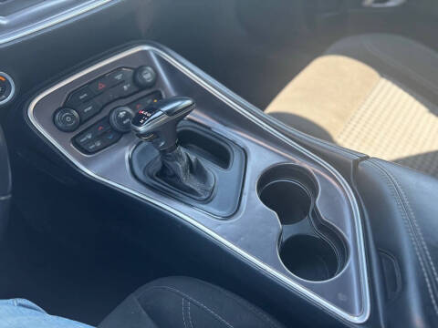 2021 Dodge Challenger SXT