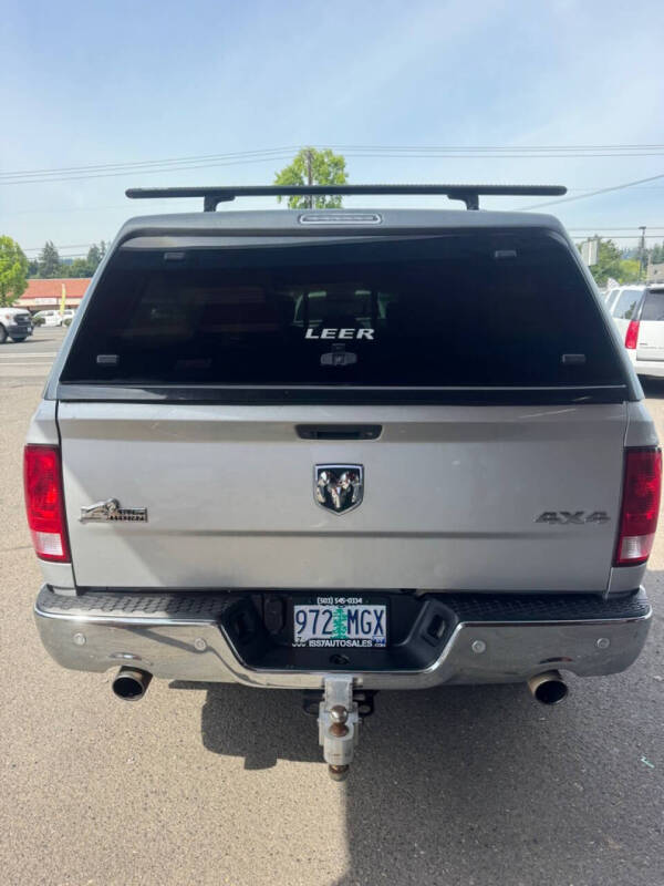 2017 RAM 1500 SLT