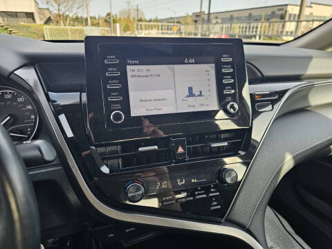 2022 Toyota Camry SE