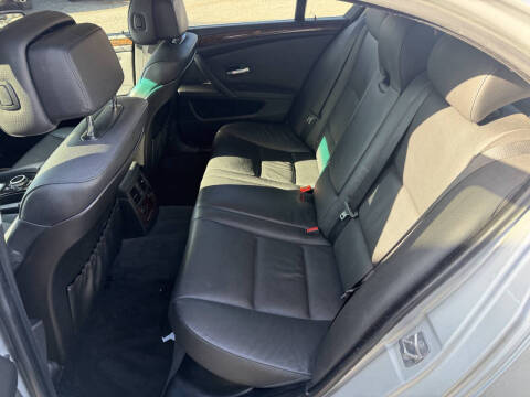 2010 BMW 5 Series 528i