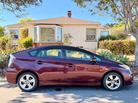 2013 Toyota Prius Three