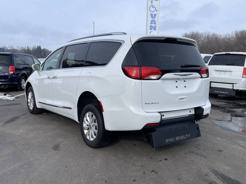 2019 Chrysler Pacifica Touring L