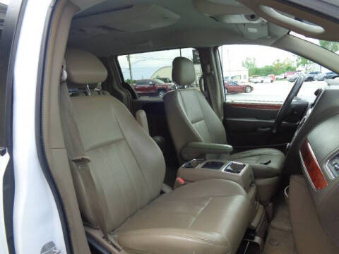 2015 Chrysler Town and Country Touring