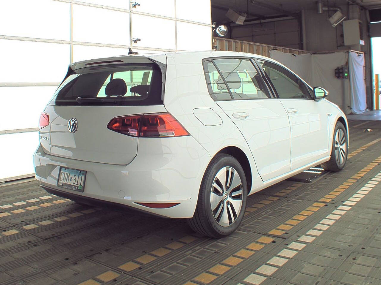 2016 Volkswagen e-Golf for sale at LUXURY IMPORTS AUTO SALES INC in Ham Lake, MN