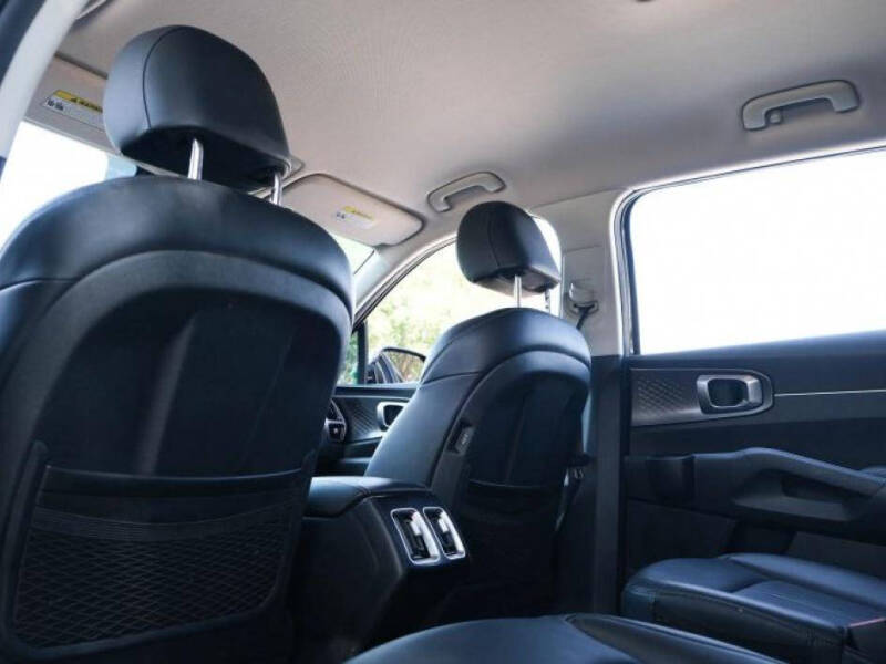 2022 Kia Sorento Hybrid S