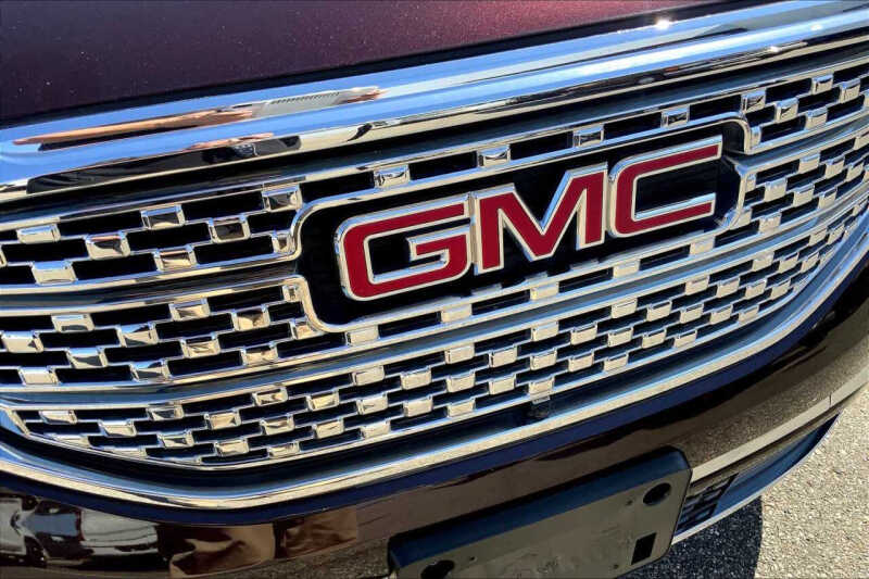 2017 GMC Acadia Denali